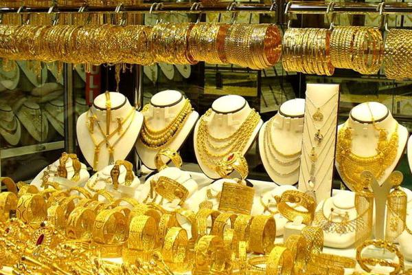 مالیات طلا فروشان 2 در محاسبه و سنجش مالیات طلا فروشان از چه کسانی کمک بگیریم؟